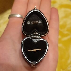 XIV Karats LTD 14k Diamond Huggie Hoops w/ Original Heart Box – 6mm NWOT